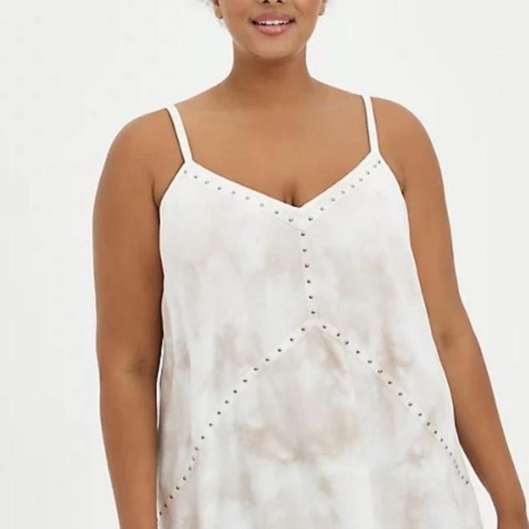 Torrid Tank - Picture 7 of 7